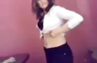 XXX ది. అన్నయ్య బుజ్జగింపు కాయలు మరియు పూకు మీధ చీలిన ప్రదేశం పడుకునే సోదరి