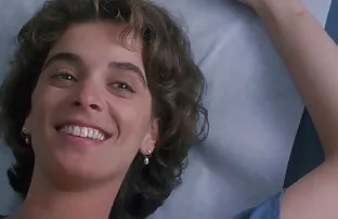 XXX న ఇబ్బంది పెట్టాడు వీధి అమ్మాయి. ఆమె సోదరి