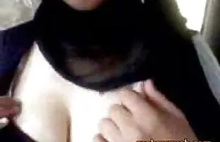 XXX బొమ్మ enjoys sex with her lover