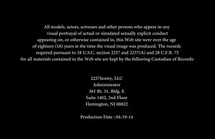 XXX రెమ్మలు వంటి Fucks తన అందమైన చిక్