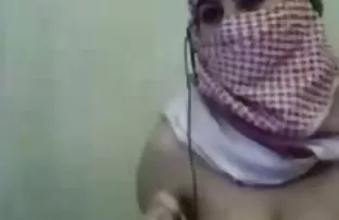 XXX ధెంగడమ్ భిన్న జాతుల తో ఒక నల్ల మహిళా పోలీసు అధికారి పెద్ద Tits తో