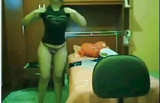 XXX అత్యాశగల కేబుల్ విరామాలు ముడ్డి ఒక చిక్