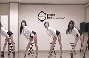 XXX పరిపక్వ తో భారీ వక్షోజాలను రాడ్ Negros