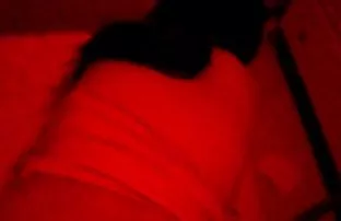 XXX క్రూరమైన స్టడ్ సుమారు Fucks ఒక ఖైదీ. వివిధ భంగిమ