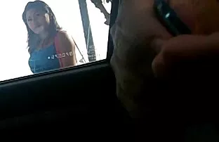 XXX Bombeznaya జంటను ప్రదర్శించాడు లెస్బియన్ సెక్స్ రతి పట్టీని