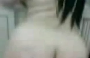 XXX ఆకర్షణీయమైన అథ్లెట్ ఇబ్బంది పెట్టాడు జిమ్ లో ఒక వింత మనిషి వయసు