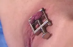 XXX జిమ్నాస్టిక్స్ కోచ్ Fucks his విద్యార్థి కుడి వద్ద ఆమె ఇంటికి