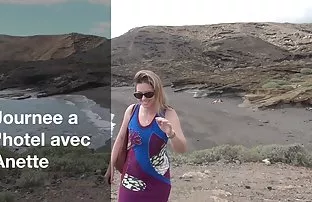 XXX వక్రీకరించిన sleeping girl didn ' t even notice that ఆమె ఛాతీ మరియు పుస్సి శాంతముగా నిమురుతూ