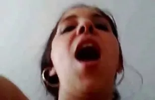 XXX సున్నితమైన సెక్స్ యువ జంటలు మరియు నోటి సెక్స్