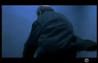 XXX ఒక యువ గ్రాడ్యుయేట్ విద్యార్థి ఆత్రంగా ఆత్మవిశ్వాసం కుడుచు మరియు ఆమె కాళ్లు వ్యాప్తి ముందు ద