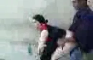 XXX అందమైన చిక్ న జంపింగ్ యొక్క డిక్ యొక్క మాస్టర్ మసాజ్ లో ఒక పెద్ద గది