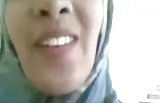 XXX వ్యక్తి ఫక్ ఒక జిమ్నాస్ట్ వెళ్ళిపో