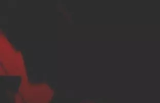 XXX పిన్ హెడ్ గోడ మరియు రంధ్రం లో ఇబ్బంది పెట్టాడు