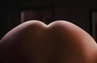 XXX మేల్కొన్నాను ఇష్టమైన అమ్మాయి నాలుకతో