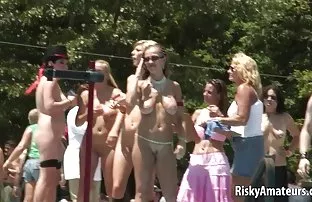 XXX గురువు తో ఒక గొప్ప శరీరం చేసుకుంది గురువు యొక్క సాహిత్యం మరియు సుమారు otimel రంధ్రాలు.