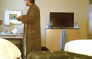 XXX అద్భుతమైన అమ్మాయి టూ స్మోకింగ్ బ్యారెల్స్