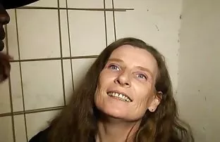 XXX జంపింగ్ రష్యన్ ముడ్డి యువ మొడ్డ