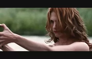 XXX Sunburnt నిపుల్ చేస్తుంది ఒక సెడక్టివ్ నోటితో మొడ్ఢ చీకడం మొదటి-వ్యక్తి