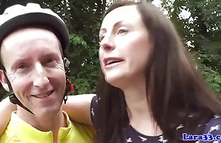 XXX విస్తరించి ప్రియురాలు పురుషాంగము వంటి పరికరము మరియు తరువాత ఇబ్బంది పెట్టాడు