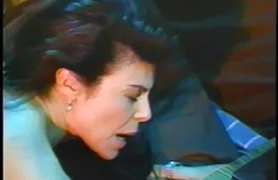 XXX Hubby ద్రిల్ల్స్ పుస్సీ తన ప్రియమైన భార్య