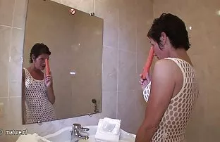 XXX ప్రియుడు ఇబ్బంది పెట్టాడు మరియు చిత్రీకరించారు తన గర్ల్