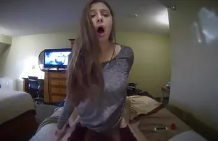 XXX హోం ఫేర్ లోని అనేకమంది ఆశావహ మొదటి వ్యక్తి రూమ్మేట్