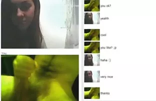 XXX తండ్రి ఇబ్బంది పెట్టాడు కుమార్తె ఉండగా, రెండవ కుమార్తె పడుకున్నట్లు సమీపంలోని