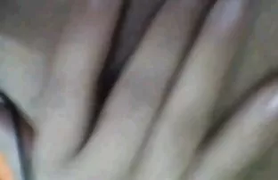 XXX తీపి అమ్మాయి moans నుండి పెద్ద ఆత్మవిశ్వాసం గాడిద