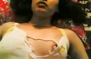 XXX రష్యన్ ఆడవారు పని వేళ్లు లో రంధ్రాలు