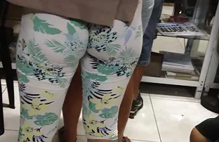 XXX నల్ల పెద్ధ వ్యక్తి సుమారు ఇబ్బంది పెట్టాడు బస్టీ అందగత్తె