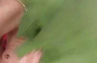 XXX Zapikapit ధాహంగా యూరోపియన్ నల్లటి జుట్టు గల స్త్రీని ఇచ్చిన నోటి