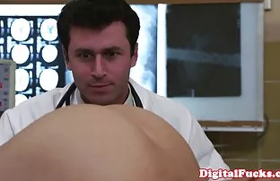 XXX ఆరోగ్యకరమైన ఆత్మవిశ్వాసం ఇబ్బంది పెట్టాడు అంగ లో గొరుగుట వచ్చింది పూకు